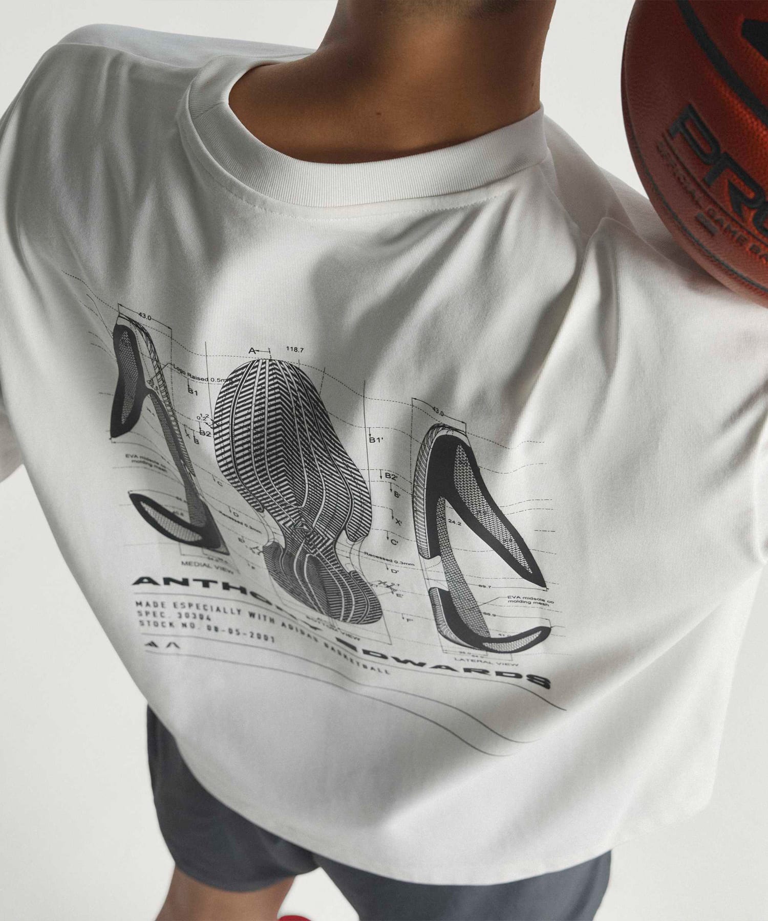 adidas ANTHONY EDWARDS GFX TEE クラウドホワイトの画像