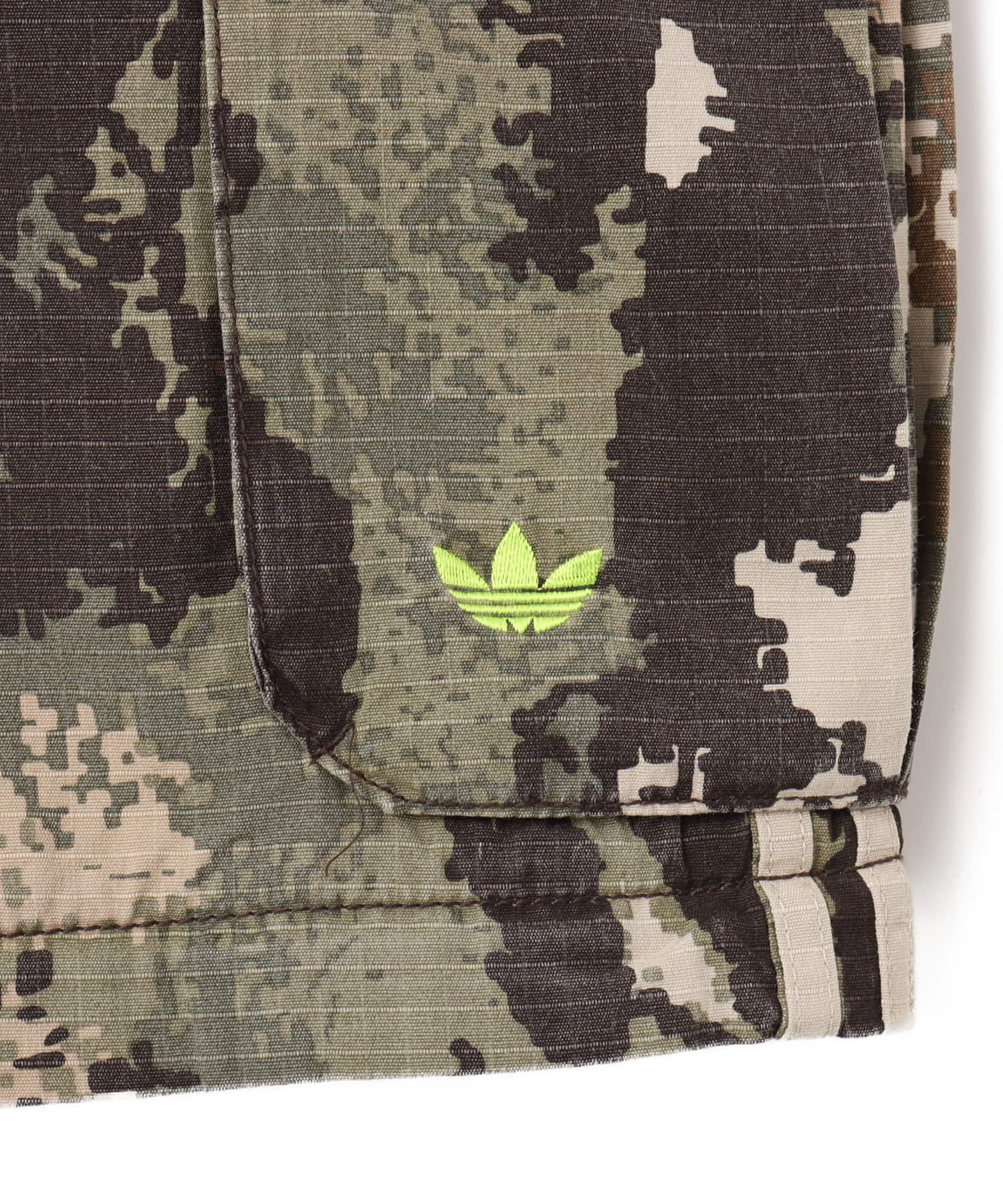 adidas ZIP-OFF CARGO PANTS マルチカラー/オービットグリーンの画像