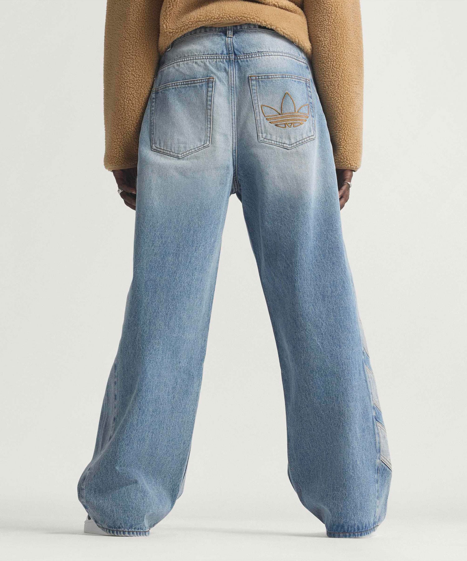 adidas DENIM PANTS インディゴデニムの画像