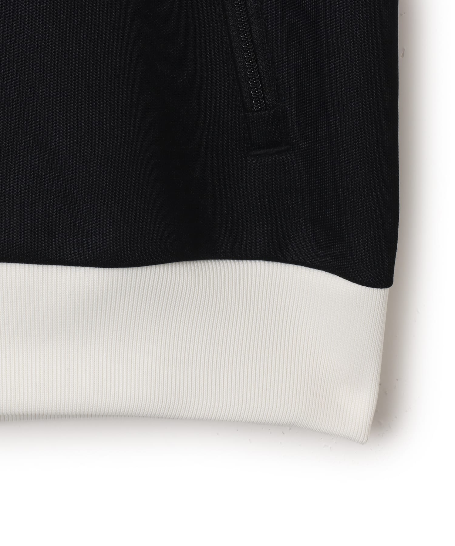 adidas CLASSIC TRACK TOP ブラックの画像