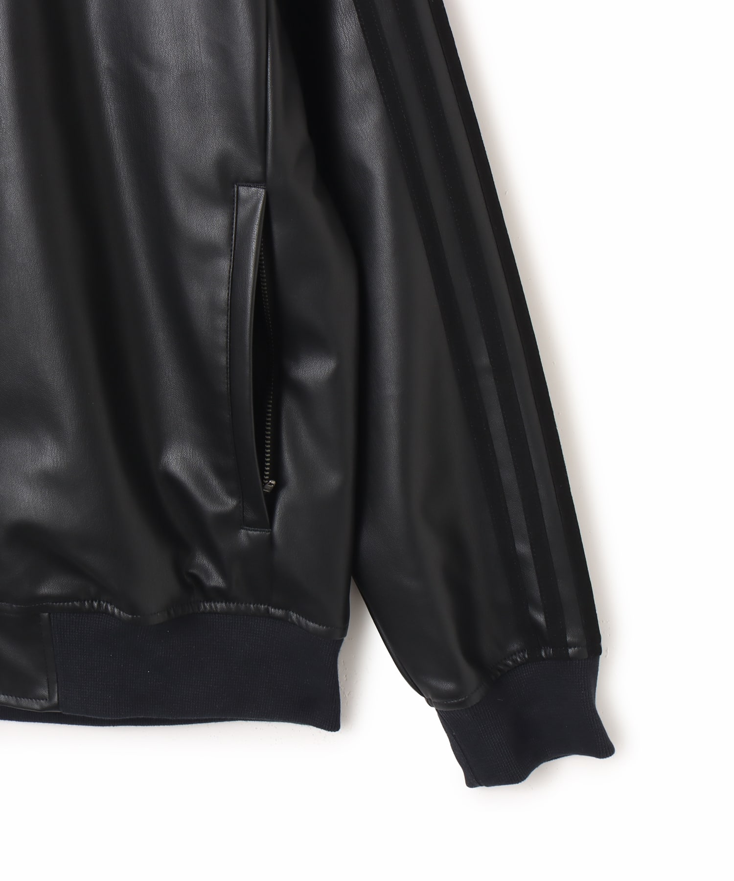 adidas SST PLEATHER TRACK TOP ブラックの画像