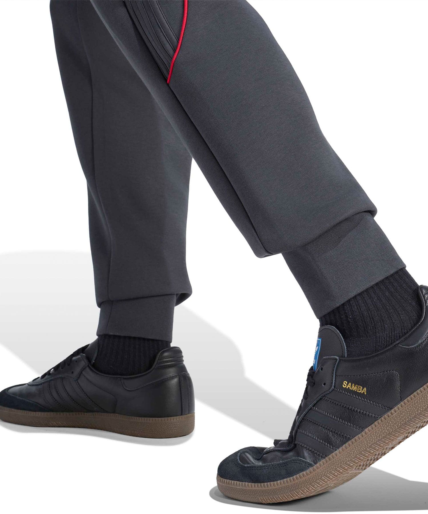 adidas LIVERPOOL FC SPACER TEAMGEIST 26 TRACKPANT カーボンの画像