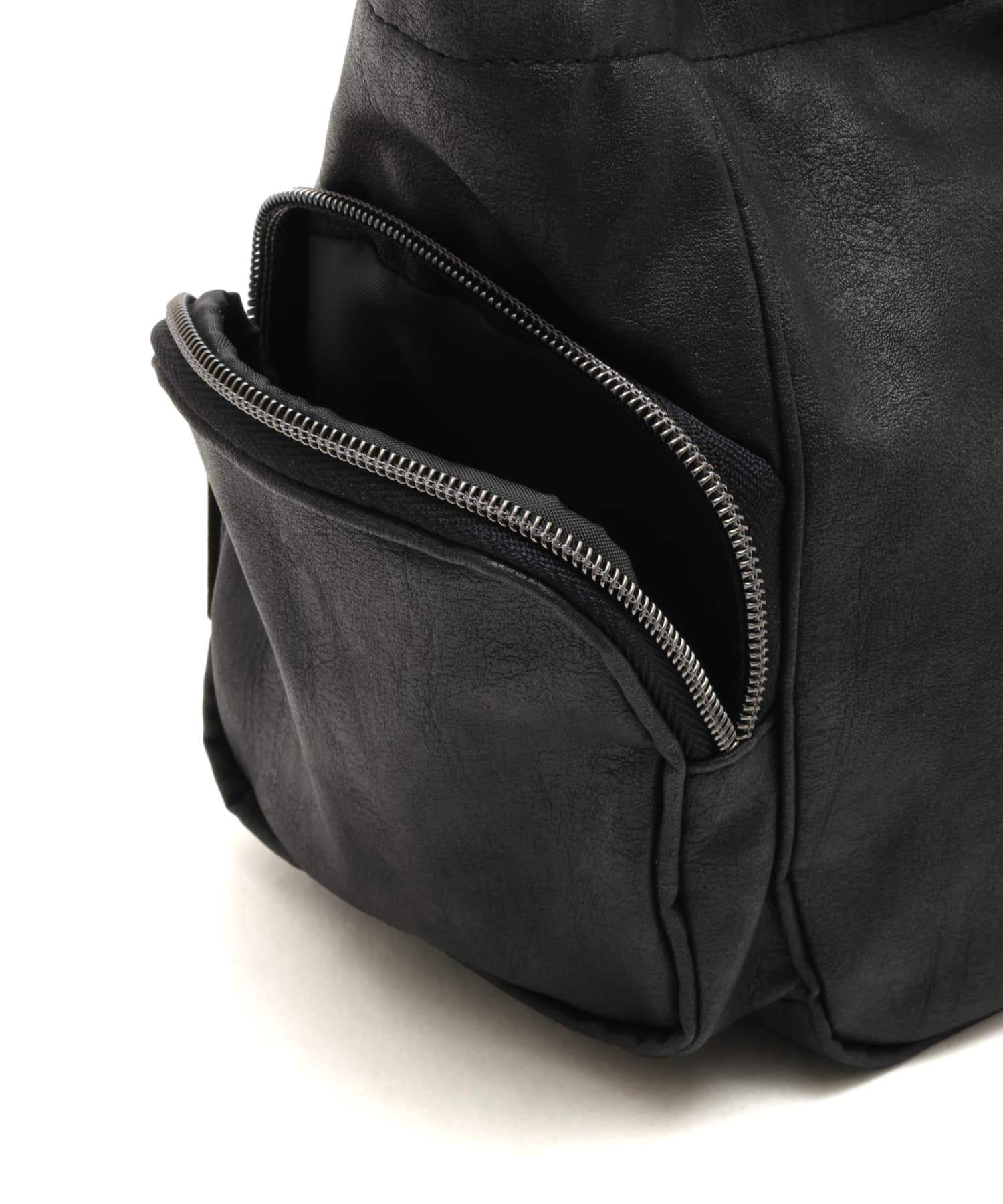 adidas ELONGATED BAG WITH POCKETS ブラックの画像