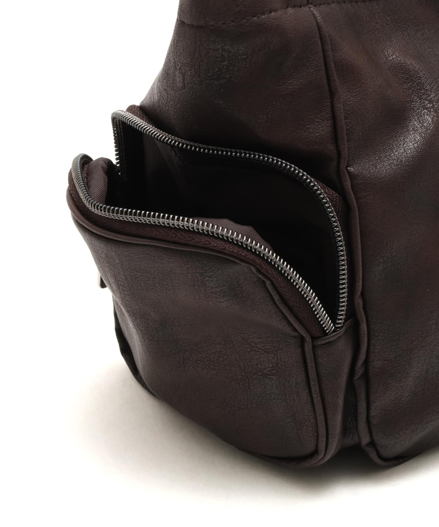 adidas ELONGATED BAG WITH POCKETS オーロラコーヒーの画像