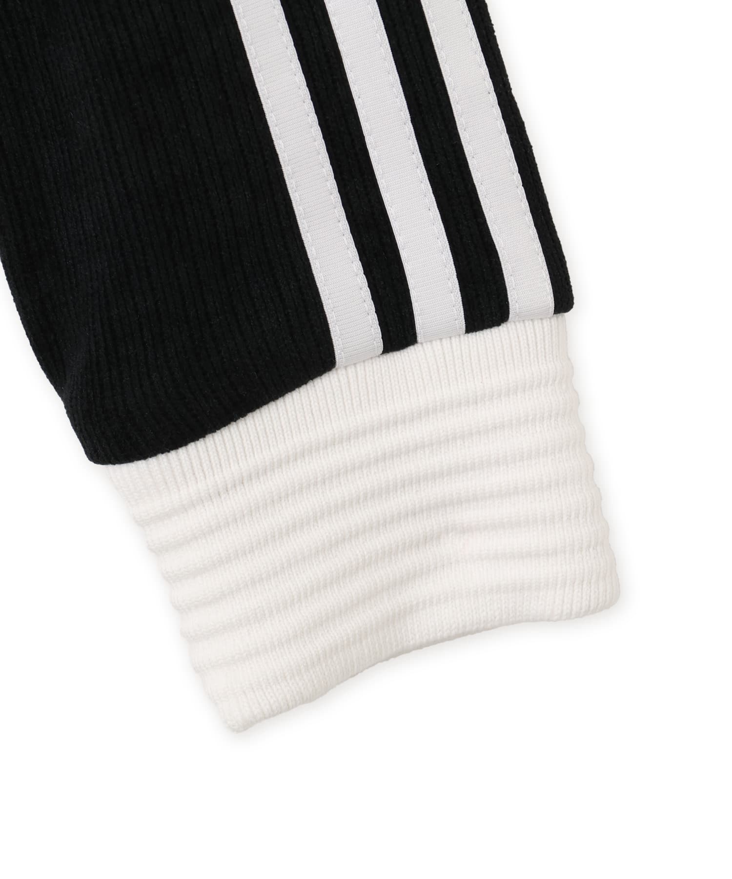 adidas JENNIE FAN OG TRACK TOP ブラックの画像