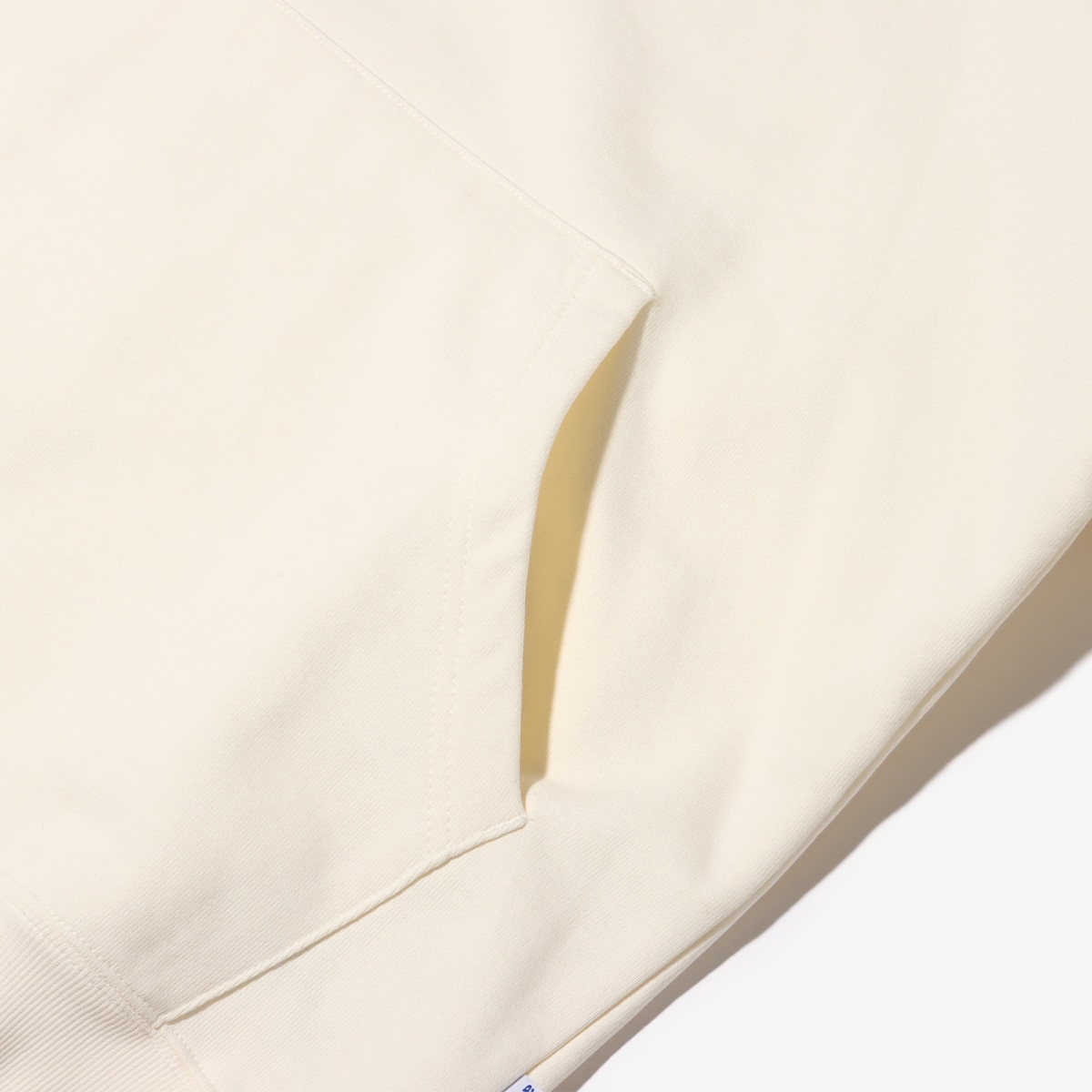 atmos FRONT LOGO Hooded Sweatshirt WHITEの画像