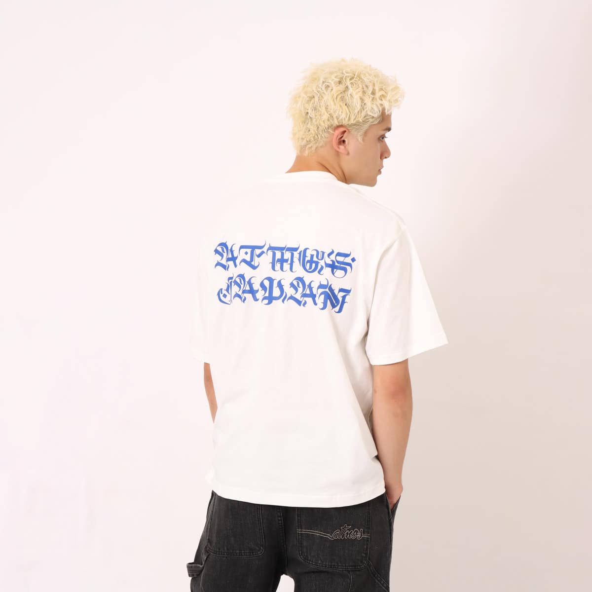 atmos New Old English T-Shirt WHITE の画像