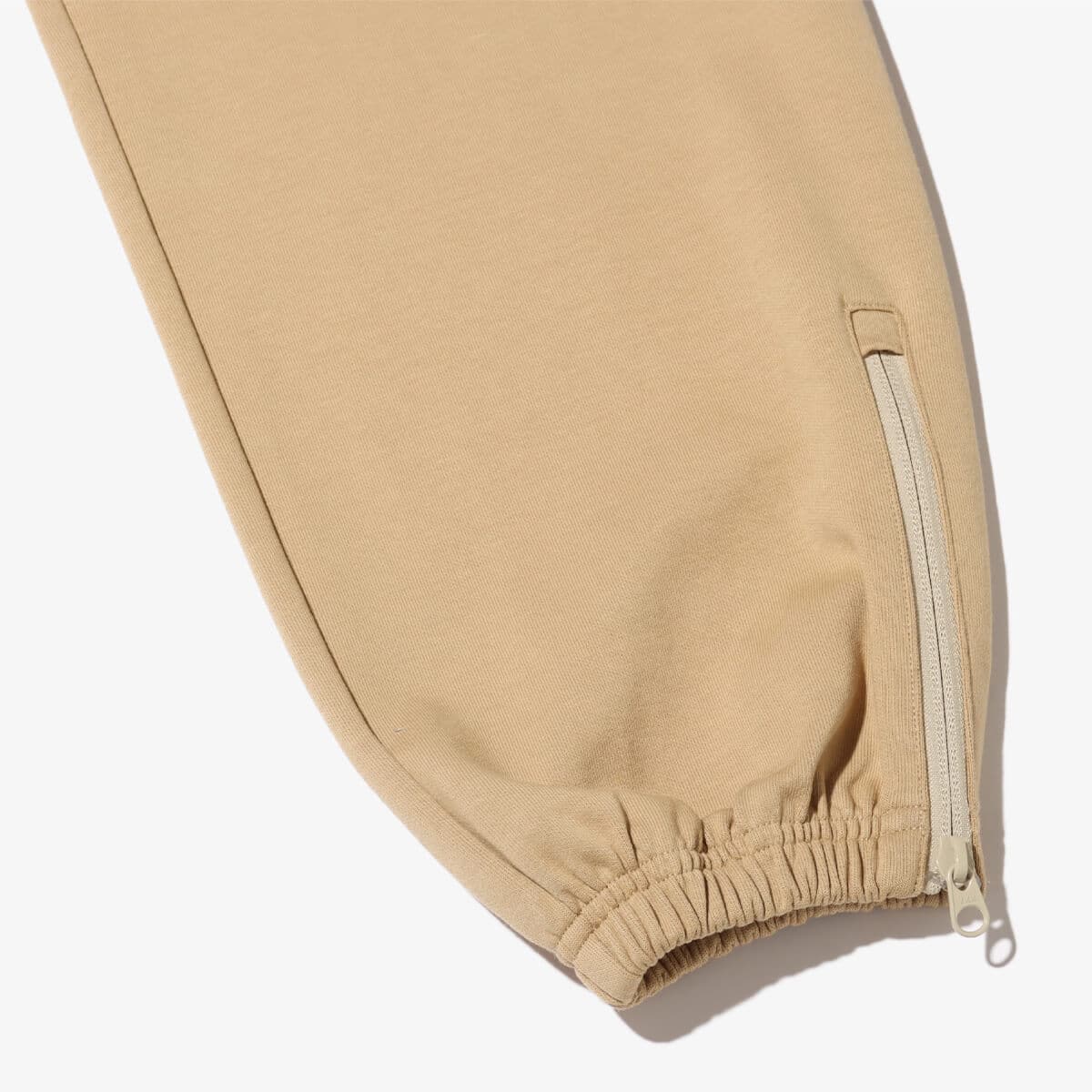 atmos Cardboard Knit Pants BEIGEの画像