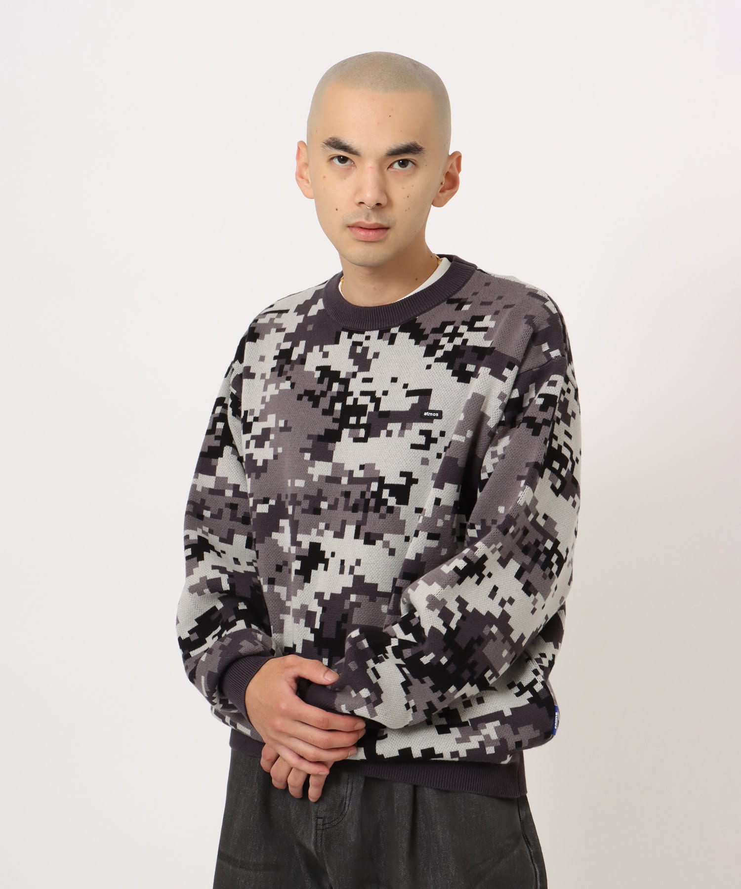 atmos Small Logo Patch  Knit Sweater CAMOUFLAGE BLACKの画像