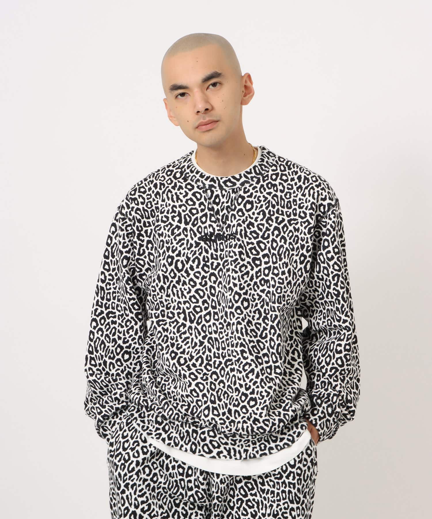 atmos Embroidery Classic Logo Crew Neck Sweatshirt BLACK LEOPARDの画像