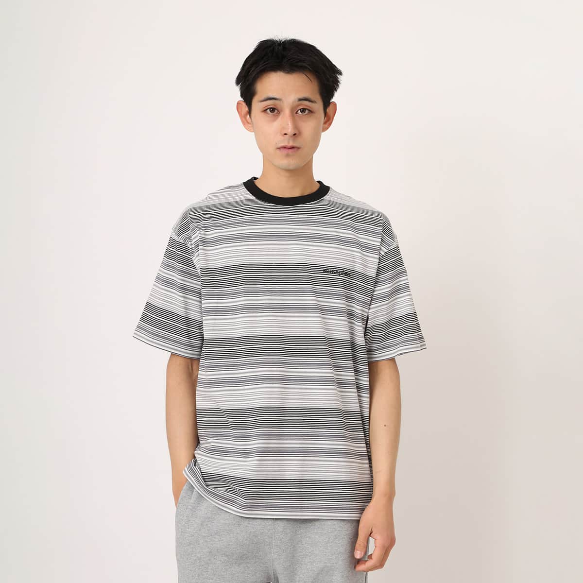 atmos Multi-color Border T-shirt BLACKの画像