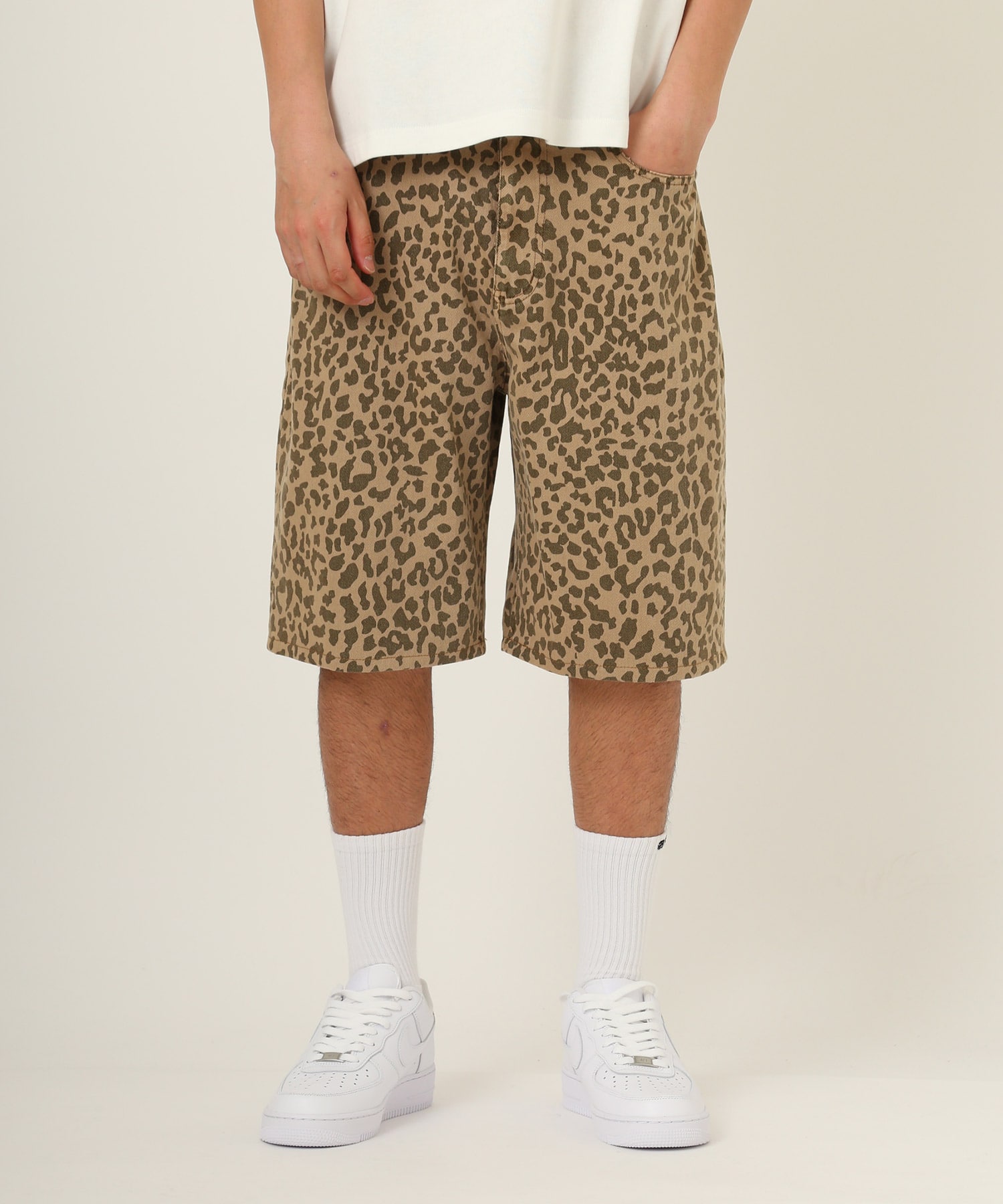 atmos Leopard Pattern Baggy Shorts KHAKIの画像