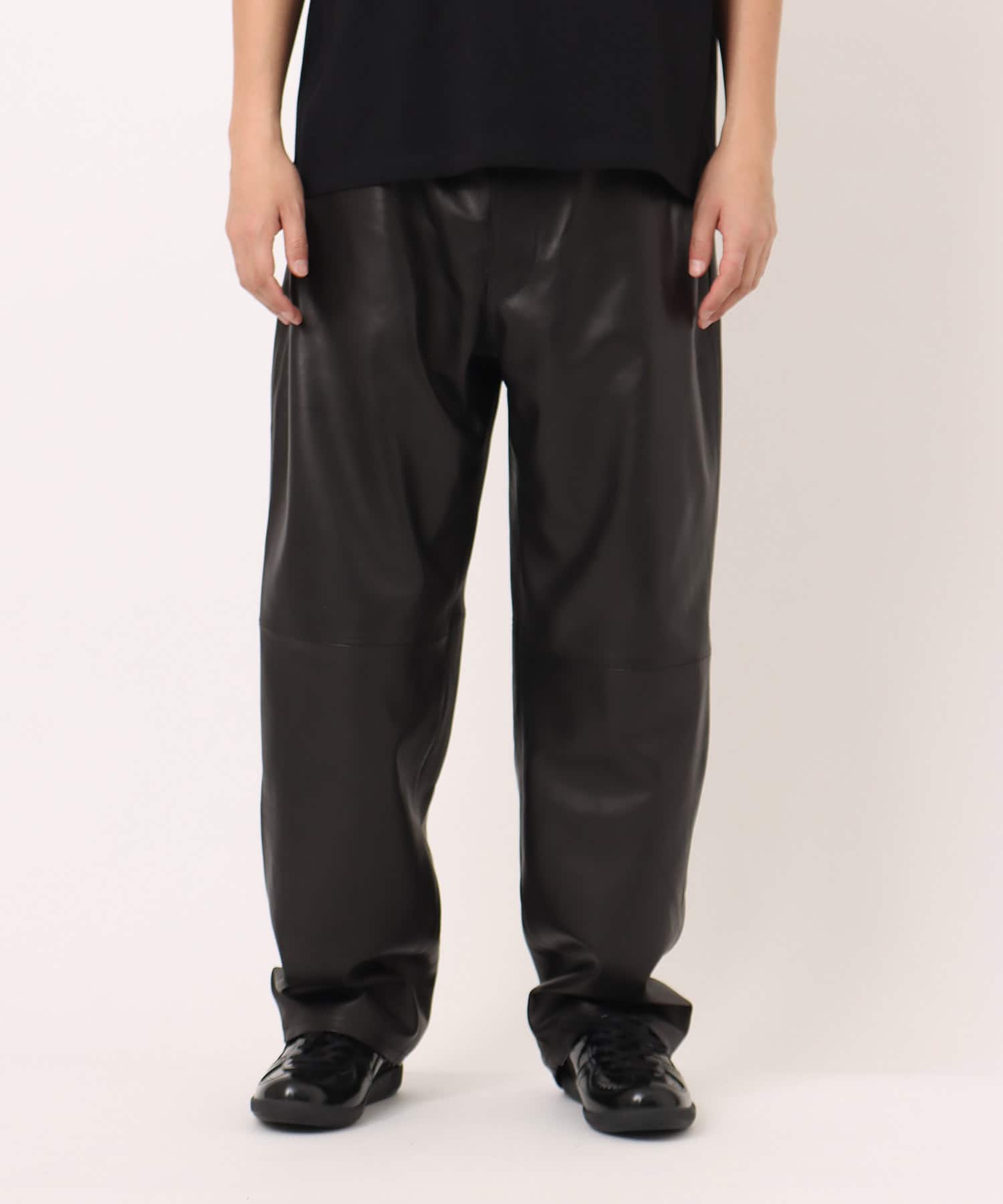 atmos Sheep Leather Buggy Pants BLACKの画像