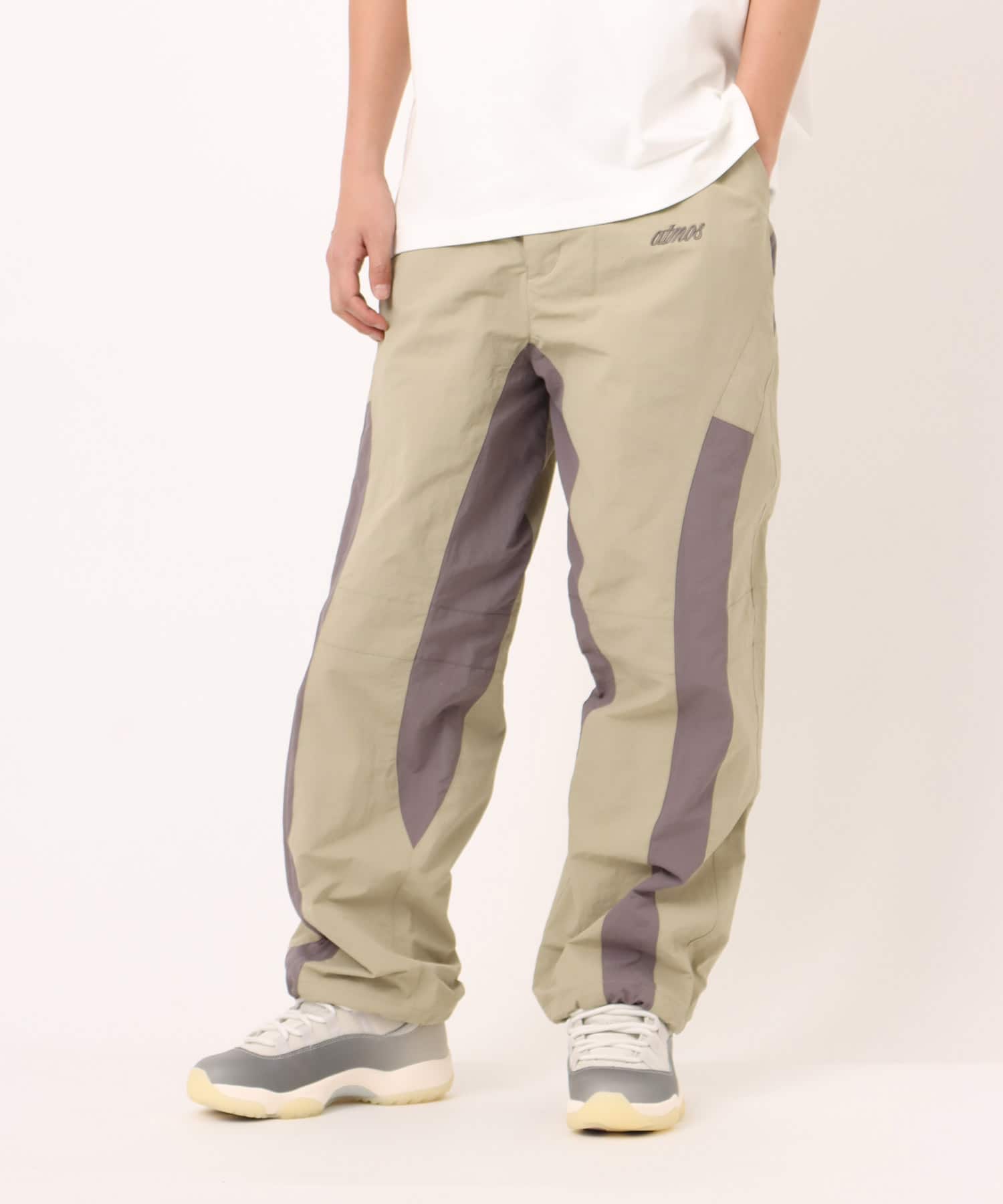 atmos Bicolor Track Pants BEIGEの画像