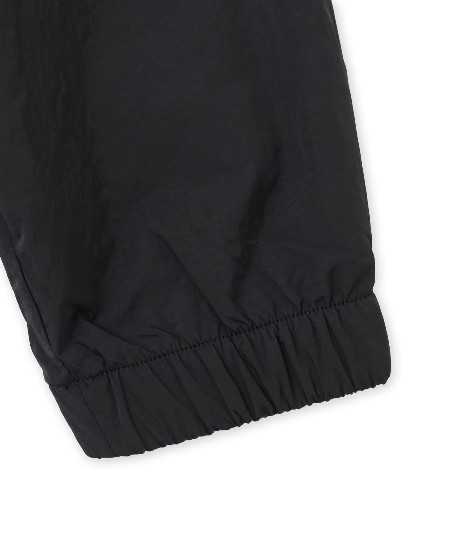 New Balance NB GREY NYLON JACKET ブラックの画像