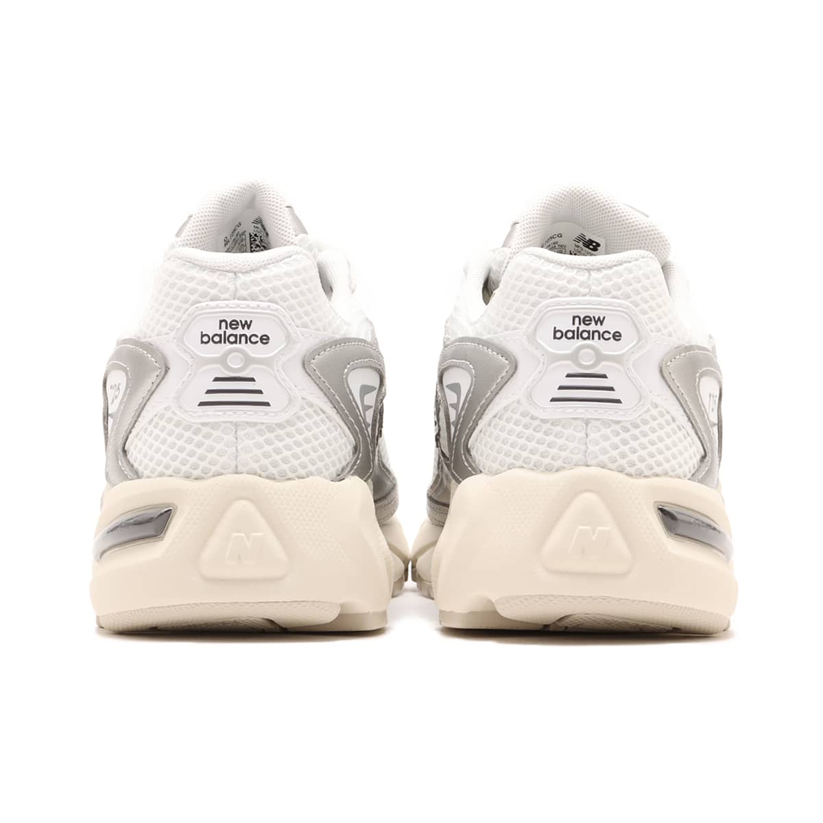 New Balance ML725CG WHITE/BLACKの画像