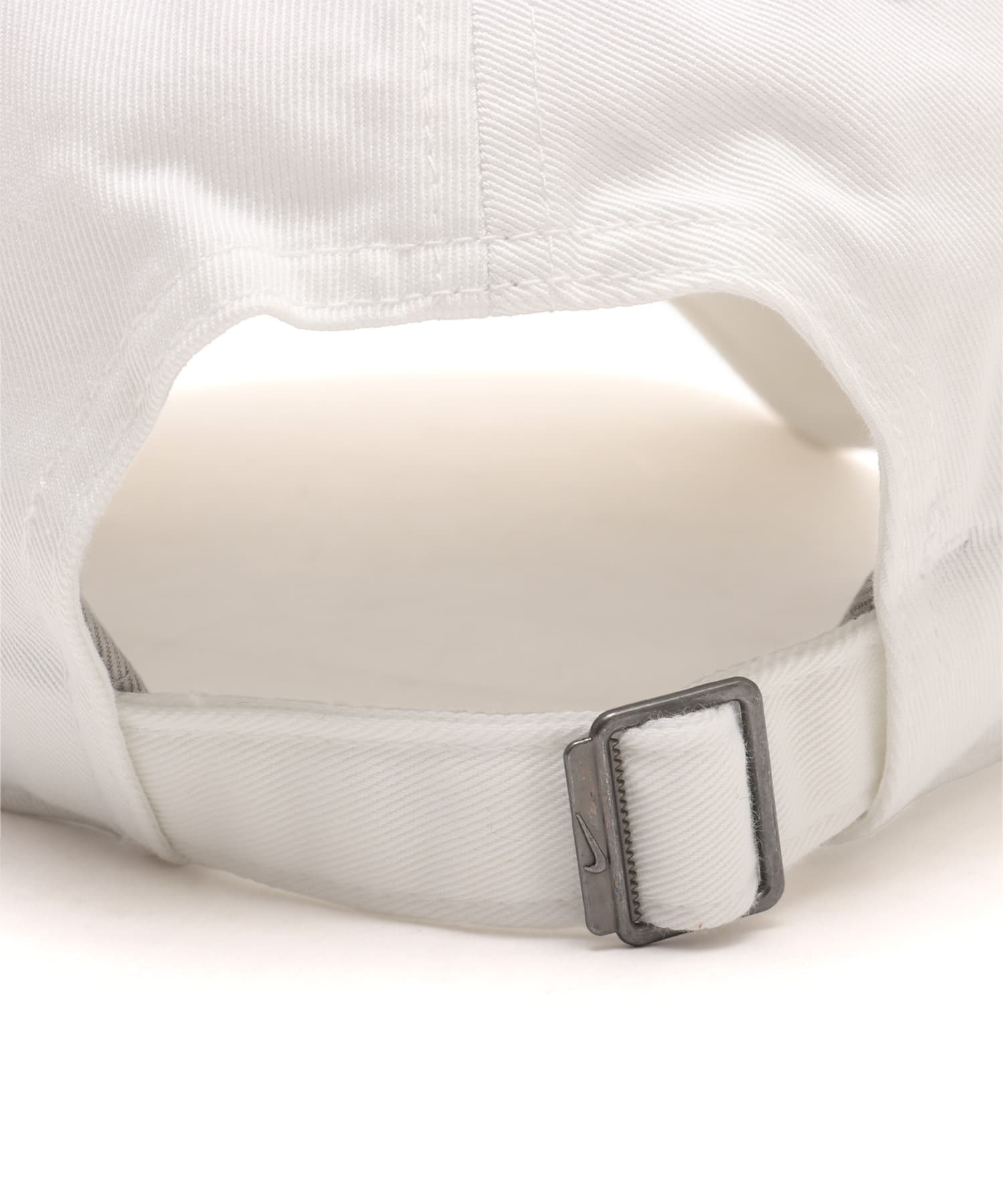 NIKE CLUB UNSTRUCTURED ORGANIC COTTON CAP WHITEの画像
