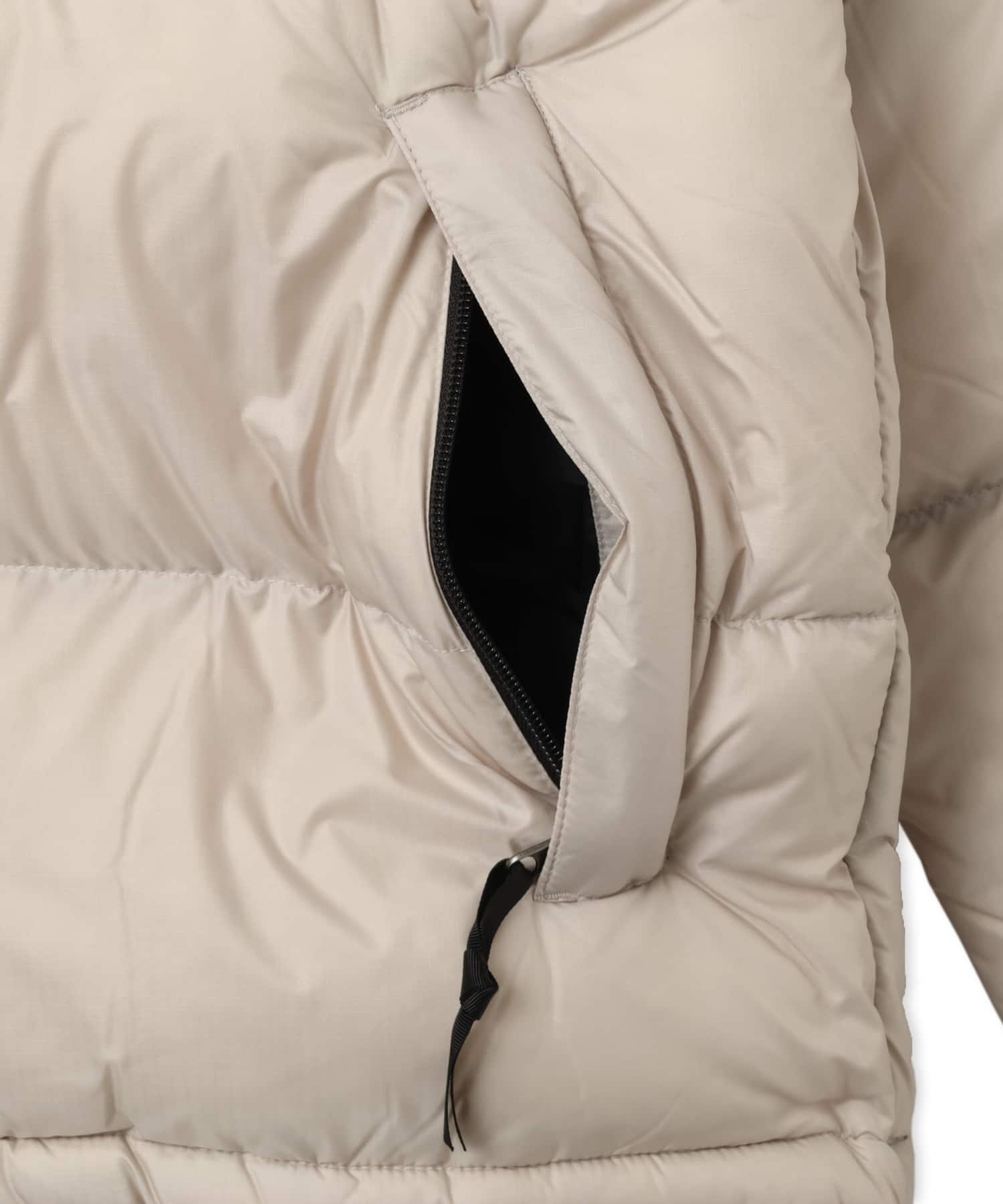 THE NORTH FACE NUPTSE JACKET FIXブラックの画像