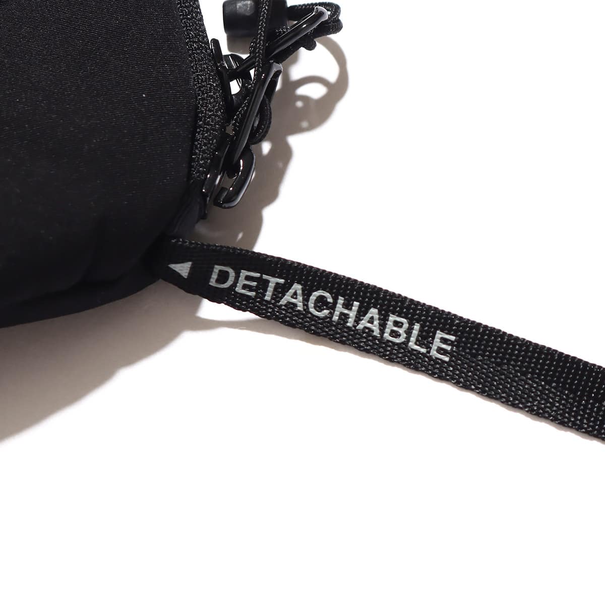 THE NORTH FACE GEOFACE POUCH ブラック 23SS-Iの画像