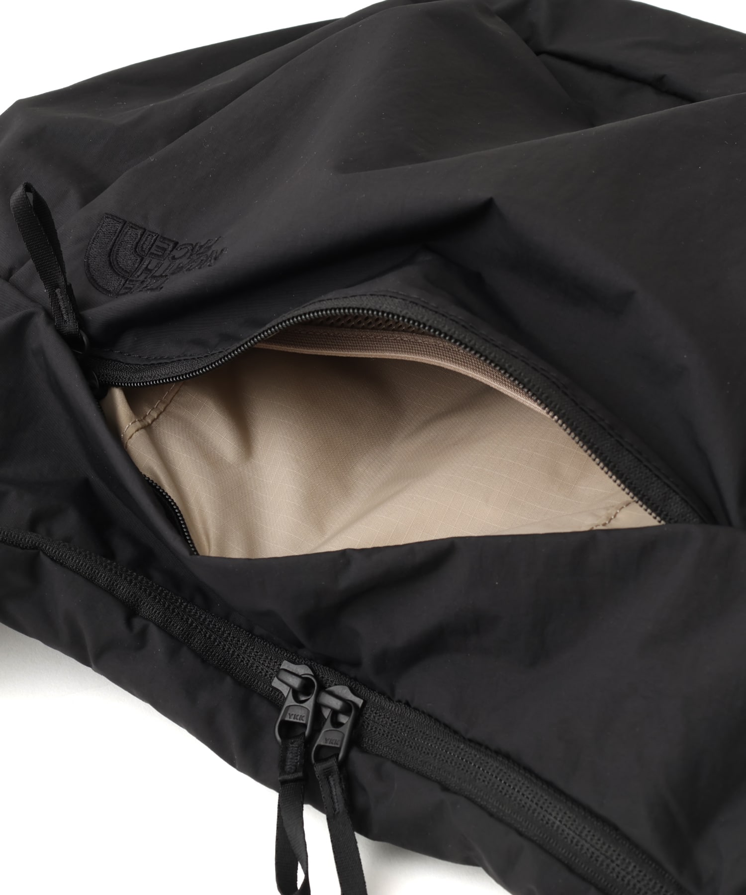THE NORTH FACE FICUS SHOULDER （LADIES） ブラックの画像