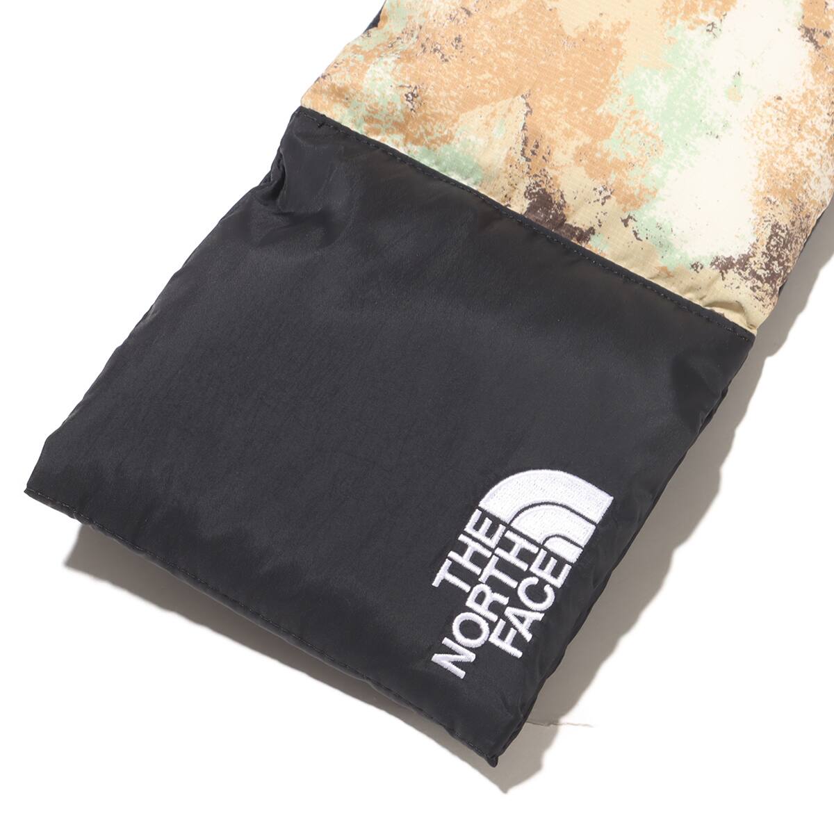 THE NORTH FACE NUPTSE MUFFLER Eアモンド 23FW-Iの画像