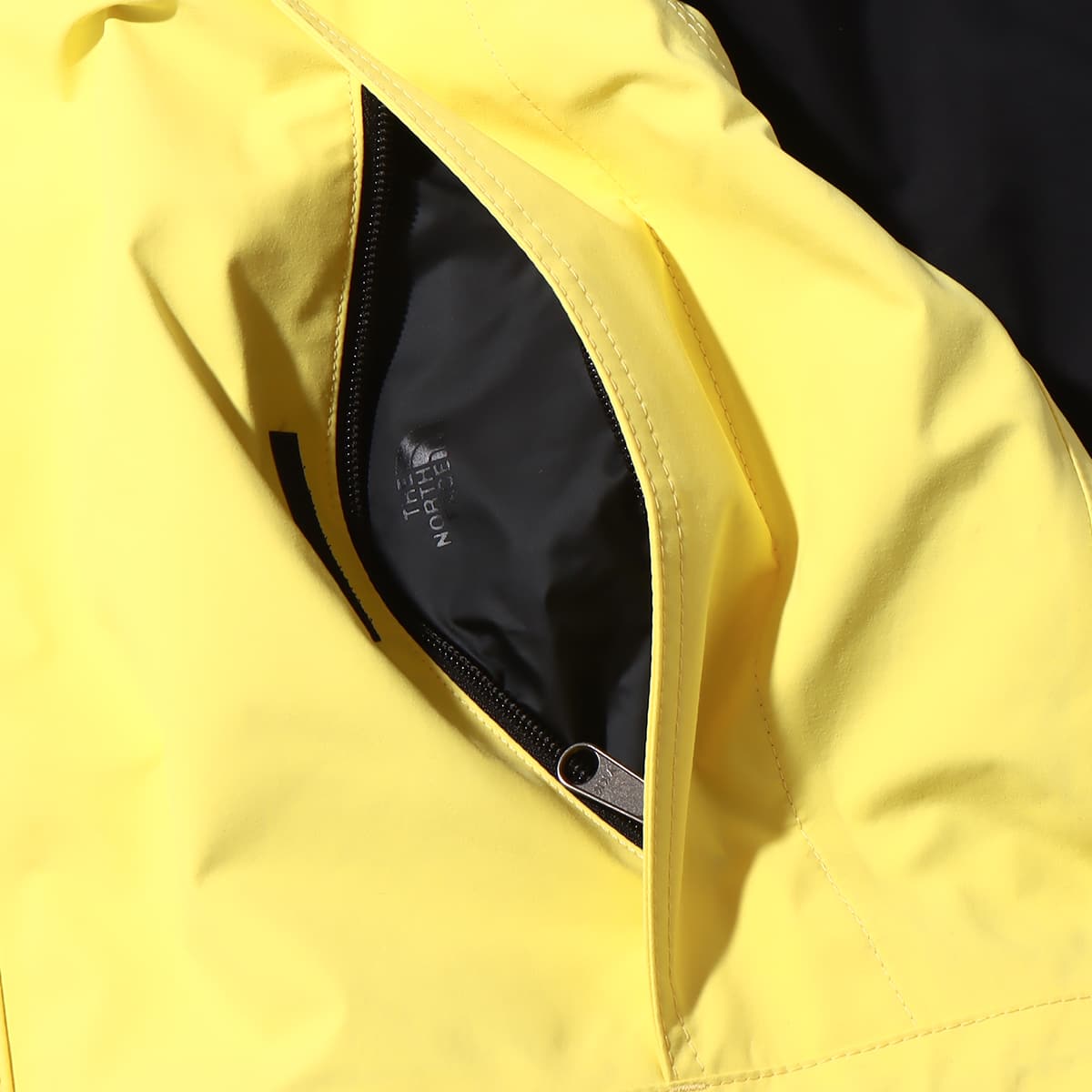 THE NORTH FACE MOUNTAIN LIGHT JACKET イエローテール