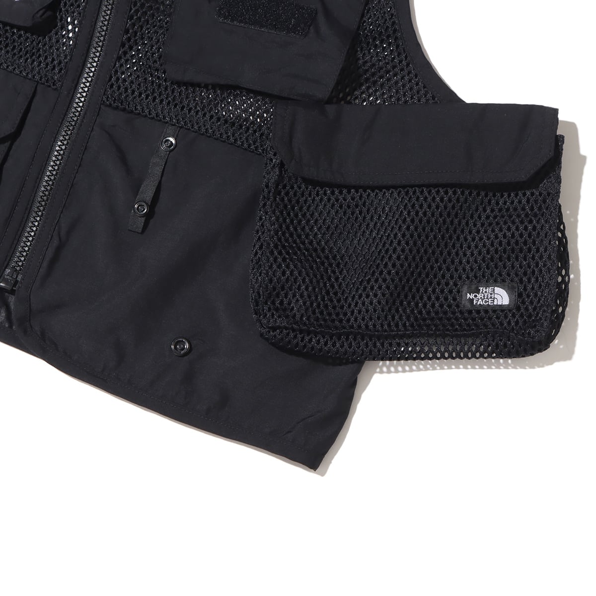 THE NORTH FACE ADVENTURE VEST BLACKの画像