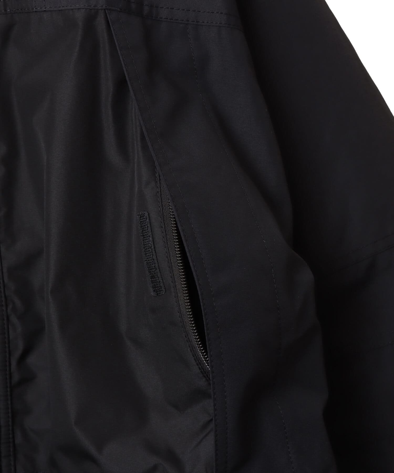 THE NORTH FACE Mountain Insulation Jacket ブラックの画像