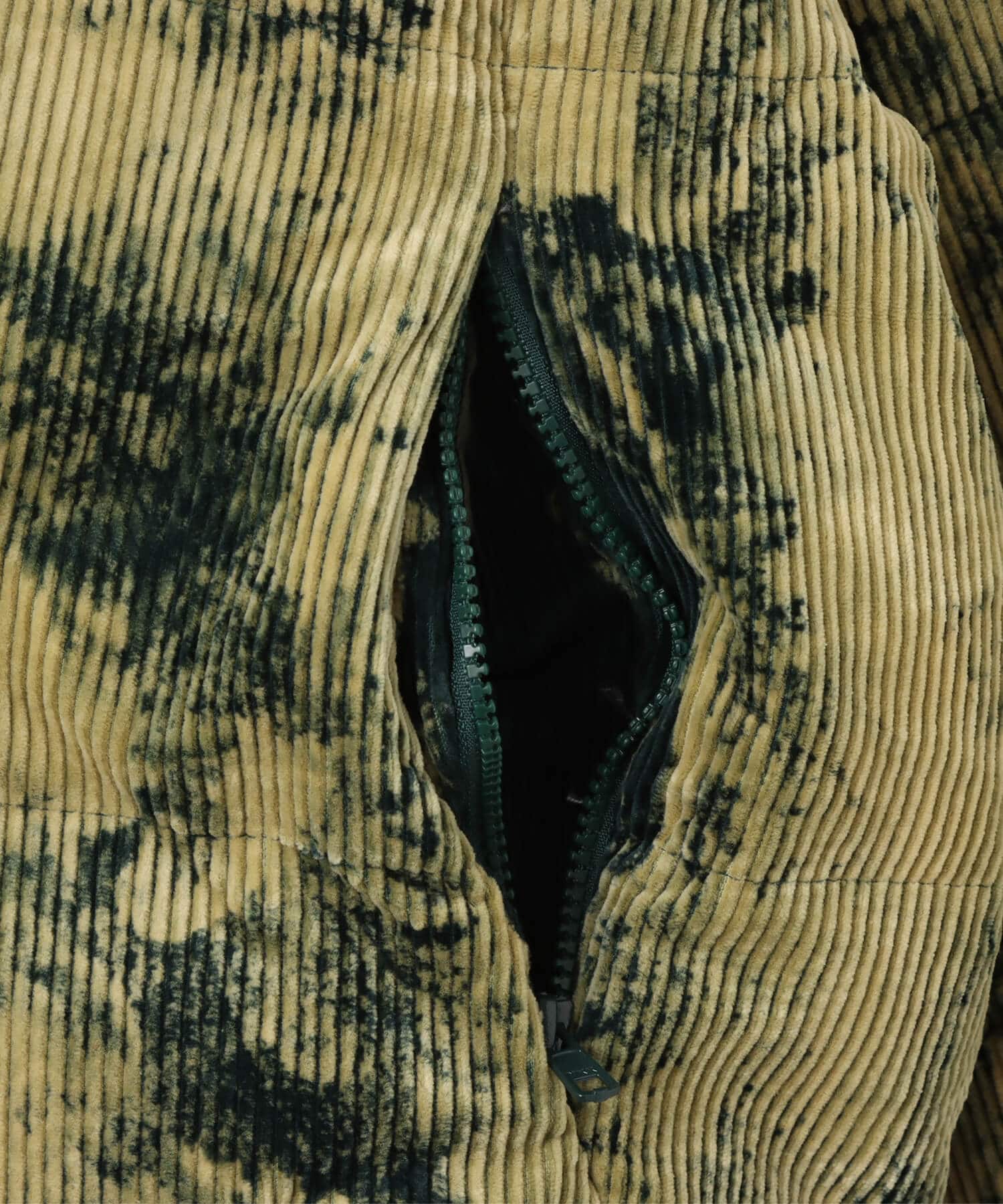 BRAIN DEAD BLEACH DYED DIMENSION PUFFER JACKET OLIVEの画像