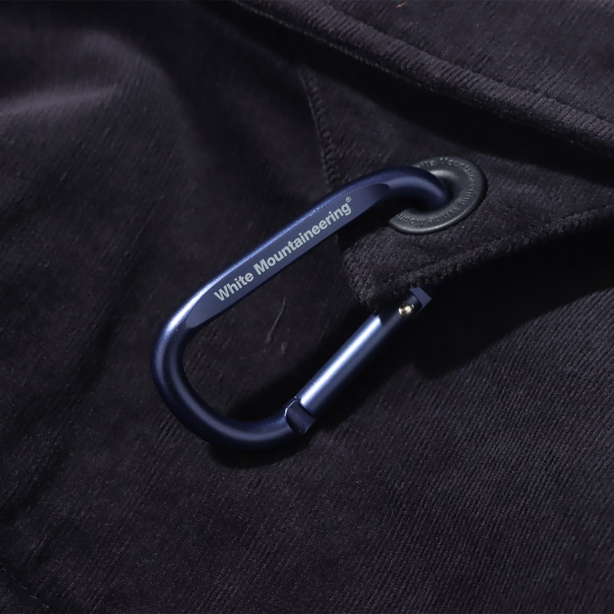 WHITE MOUNTAINEERING STRETCHED CORDUROY LAPEL JACKET NAVY 21FA-Iの画像