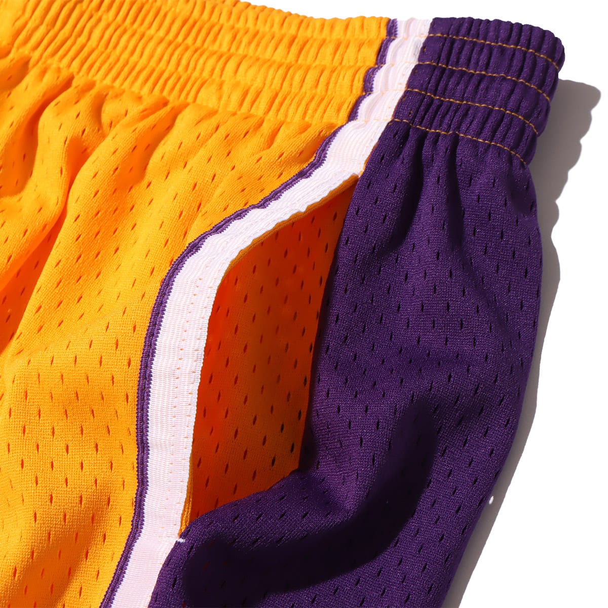 Mitchell & Ness Swingman Shorts Los Angeles Lakers 2009-10 YELLOW 21SS-Iの画像