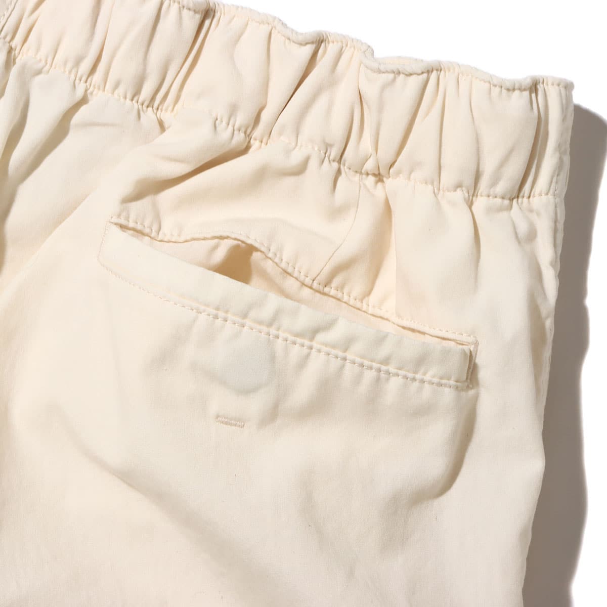 nanamica Easy Shorts Ecru 23SP-Iの画像