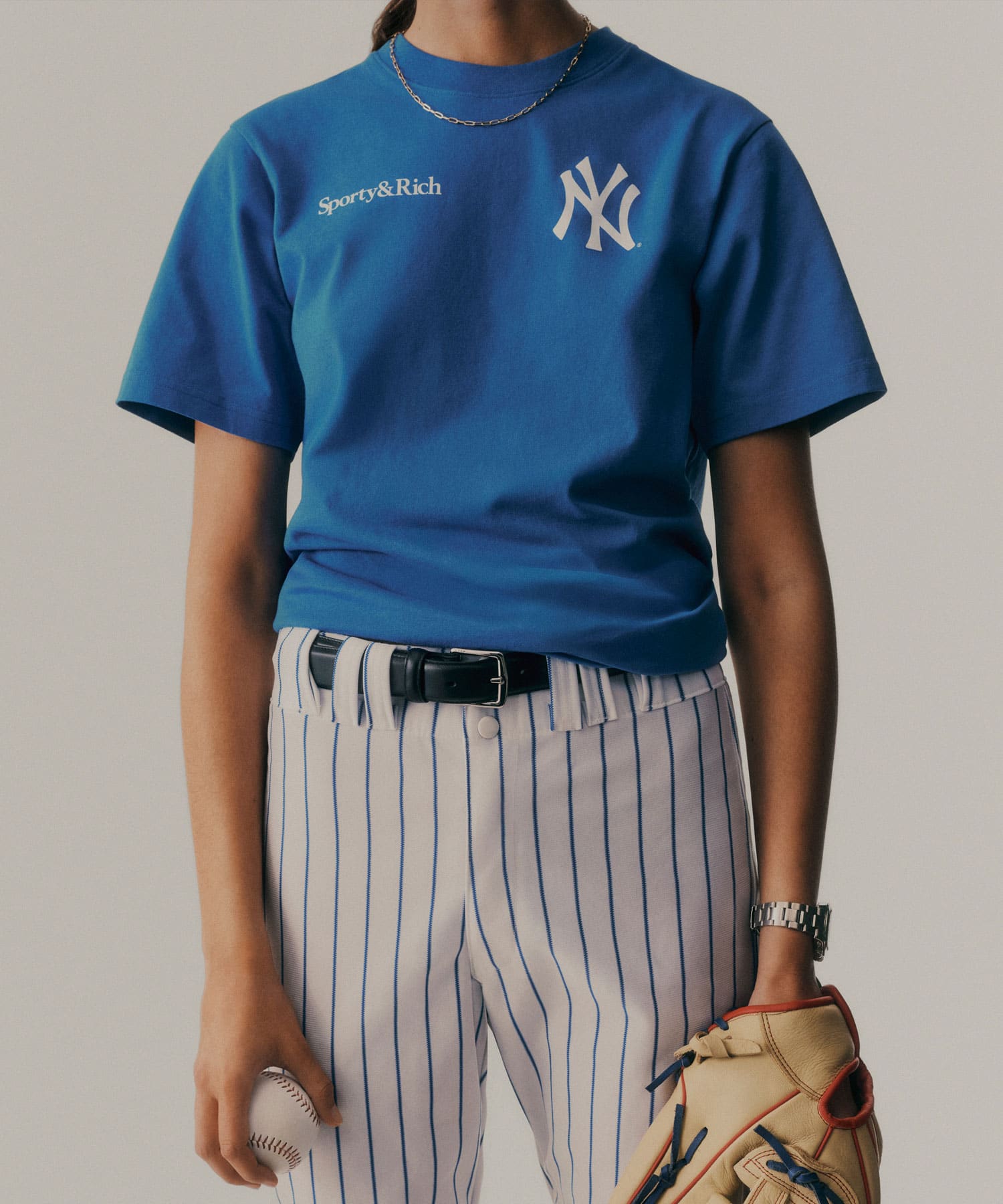 SPORTY＆RICH Champions T-Shirt Team Blueの画像