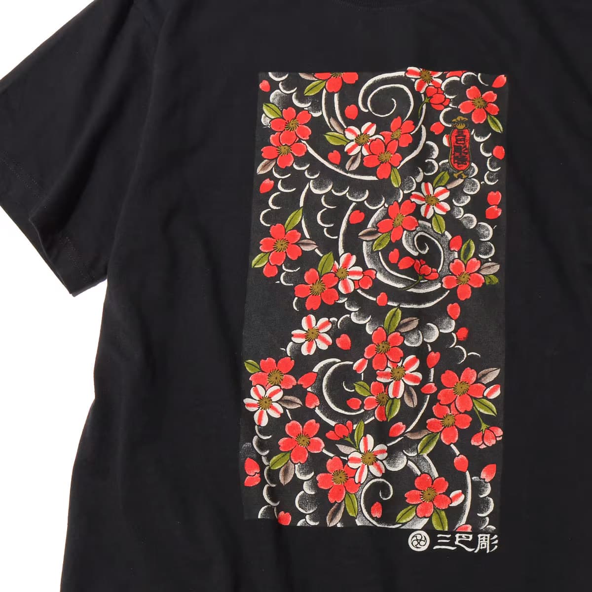 UBIQ THREE TIDES TATTOO × UBIQ “IREZUMI” T-SHIRT (Sakurafubuki) Designed by MutsuoBLACK の画像