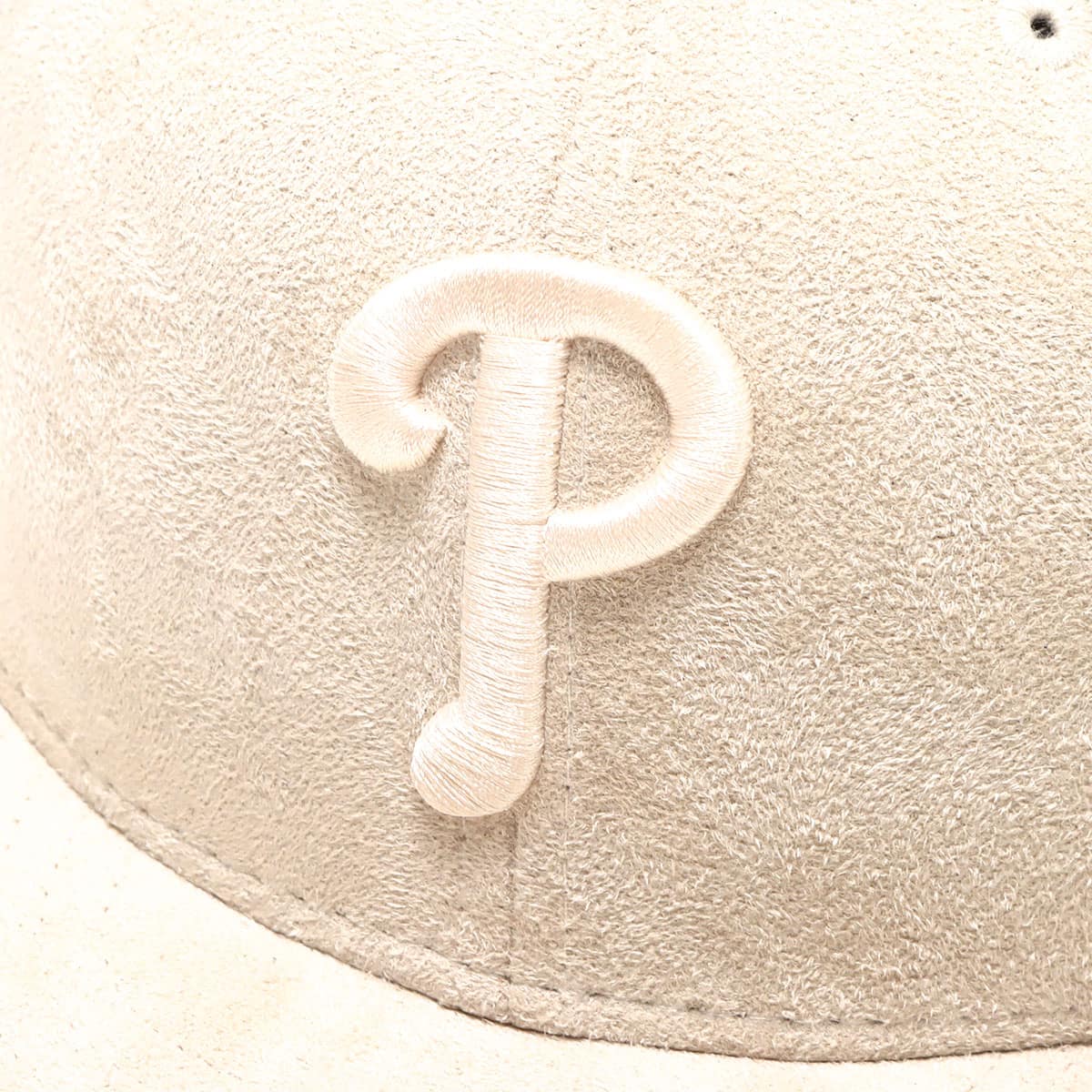 UBIQ PHILLYS NEW ERA BEIGE の画像