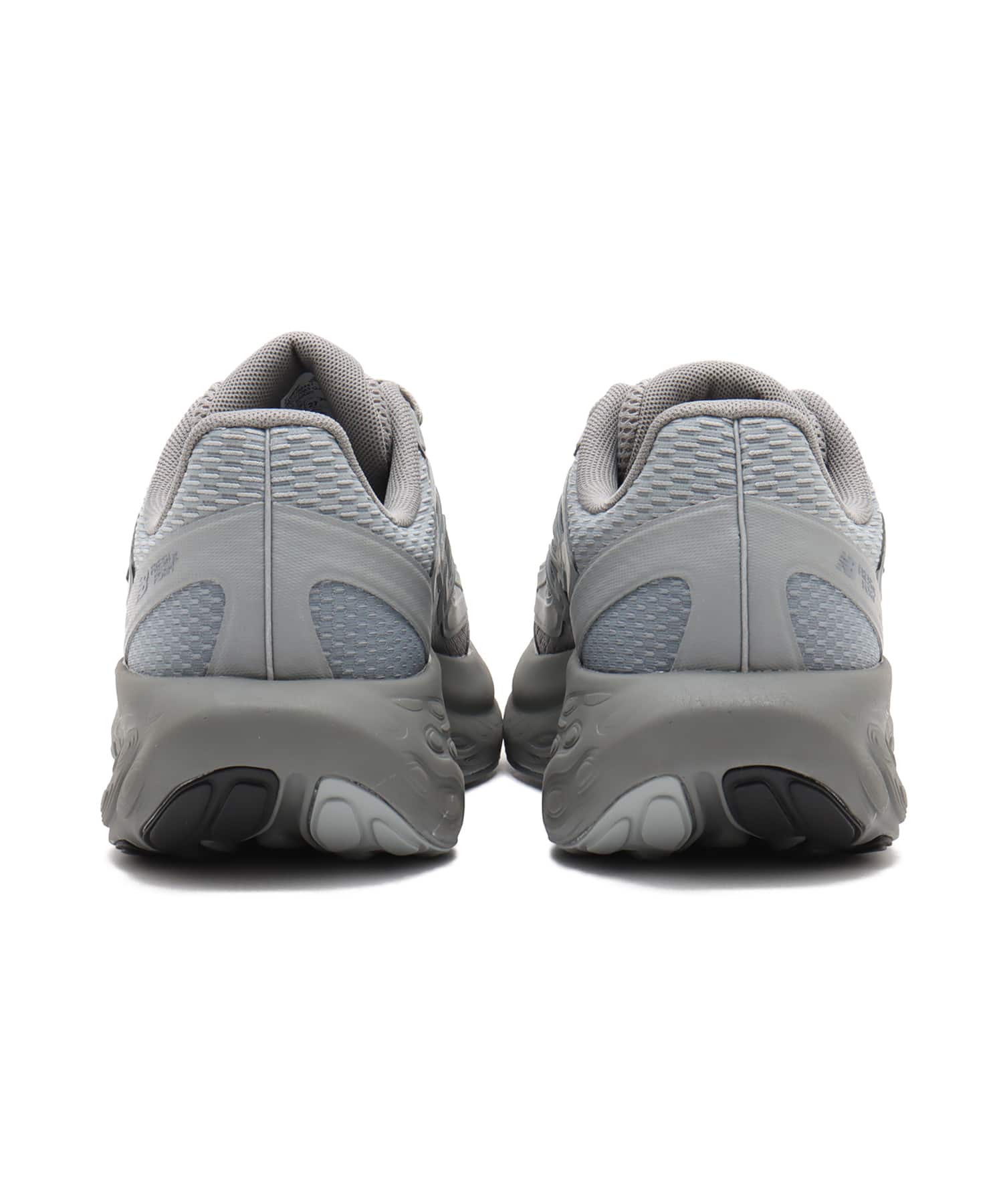 New Balance UTRNWC GRAYの画像