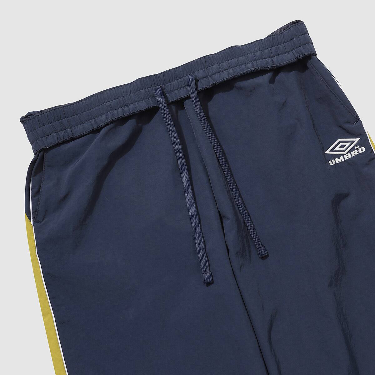 UMBRO HBL CELEB Woven Setup Pants ネイビーの画像