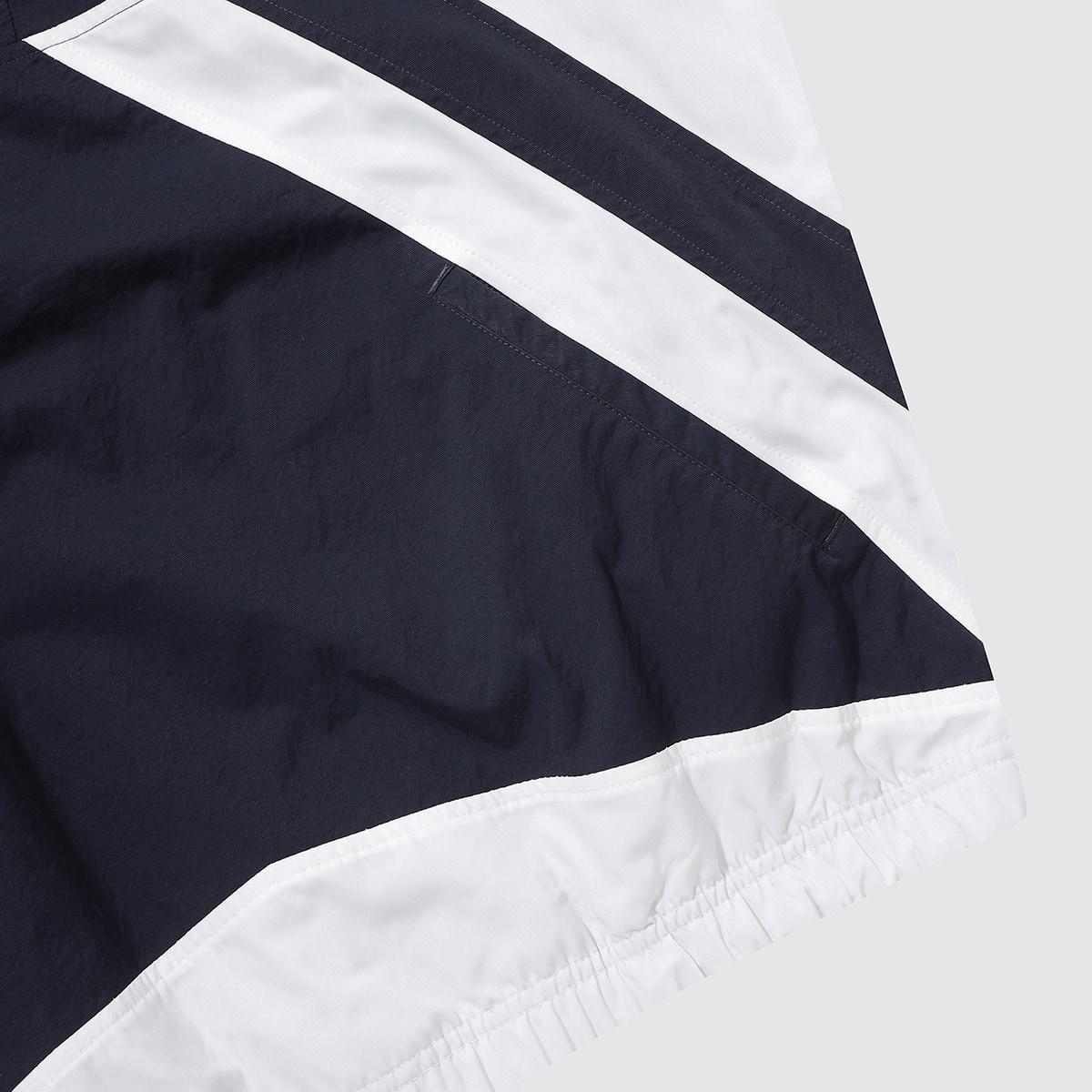UMBRO HBL OG Woven Standneck Anorak ダークネイビーの画像