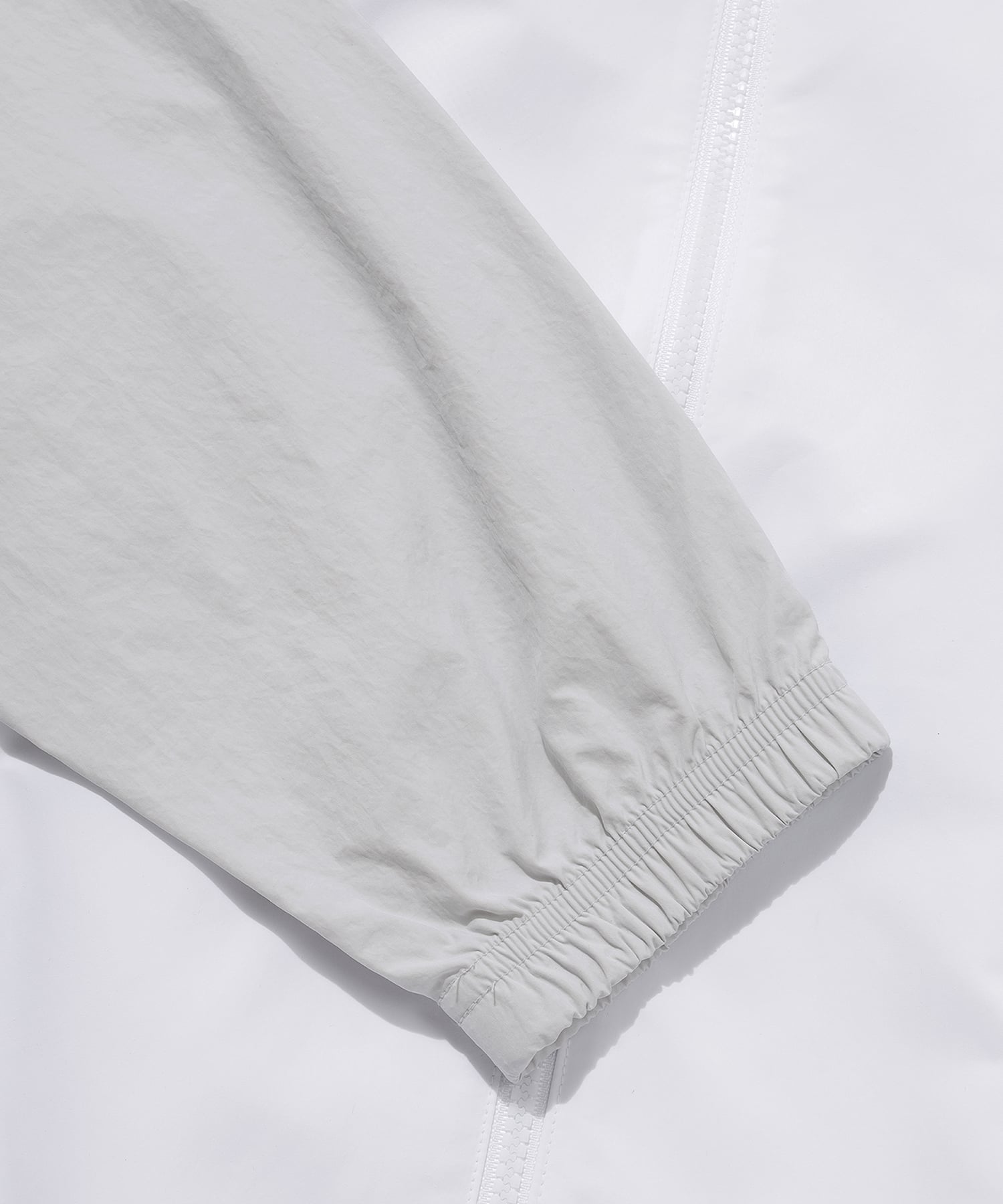 UMBRO 【KOREA COLLECTION】COLOR BLOCK STAND-NECK JACKET ホワイトの画像