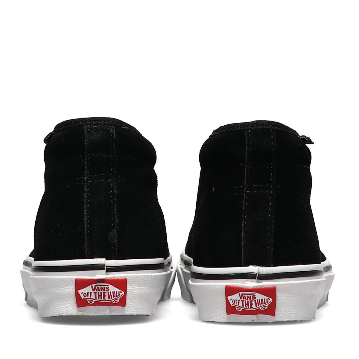 Vans chukka outlet boot black white