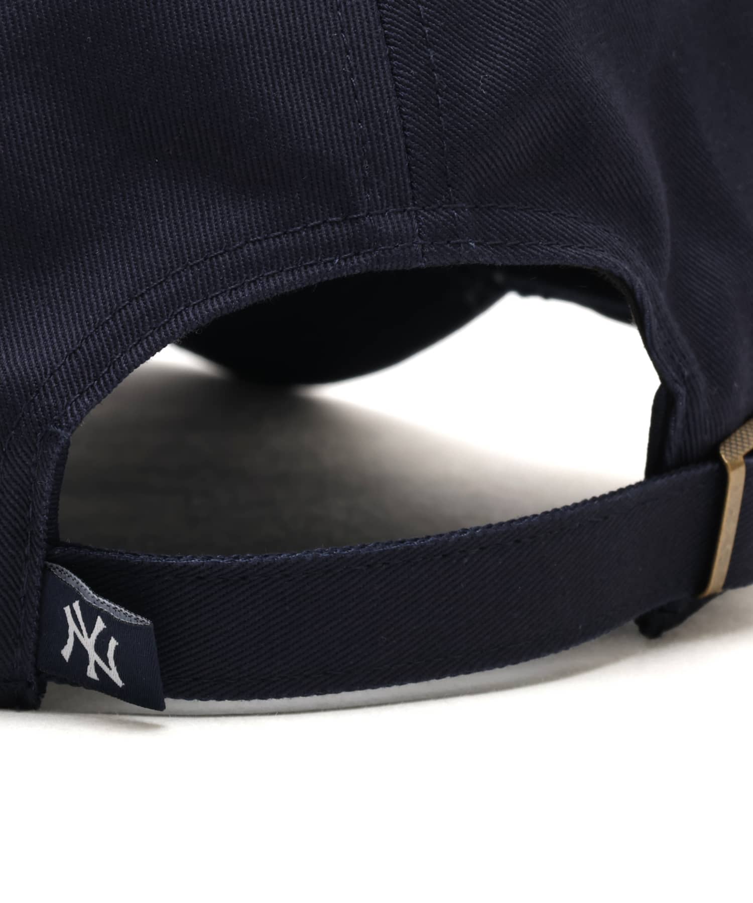 SPORTY＆RICH Yankees Krystal Hat Dark Navy/Whiteの画像