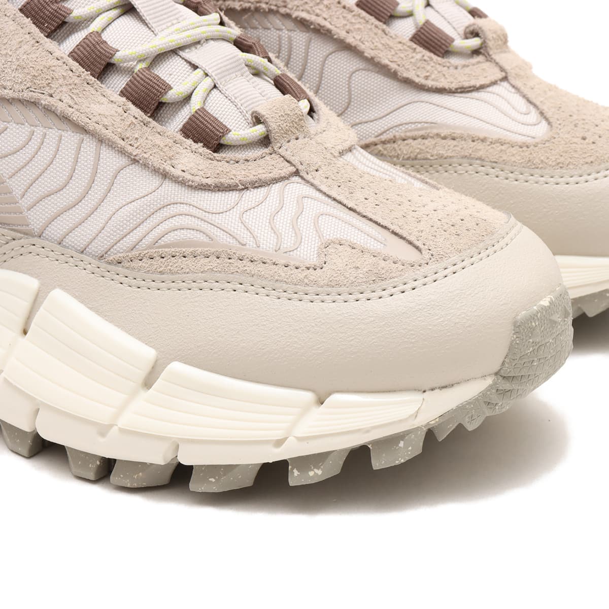 Reebok ZIG KINETICA 2.5 EDGE BEIGE 24SS-Iの画像