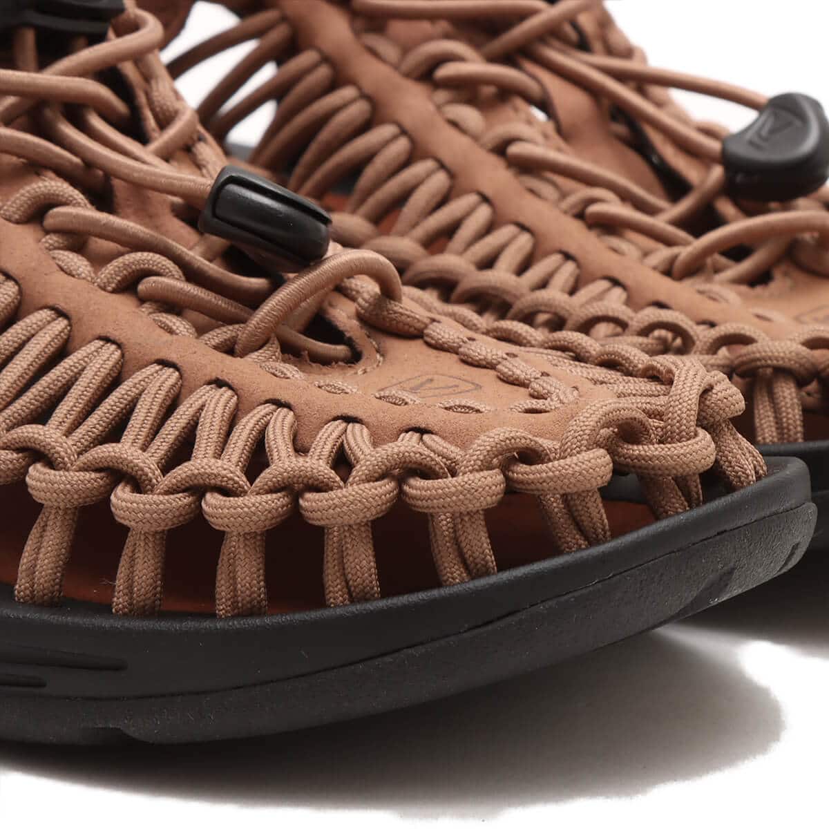 KEEN UNEEK Raw Umber/Blackの画像