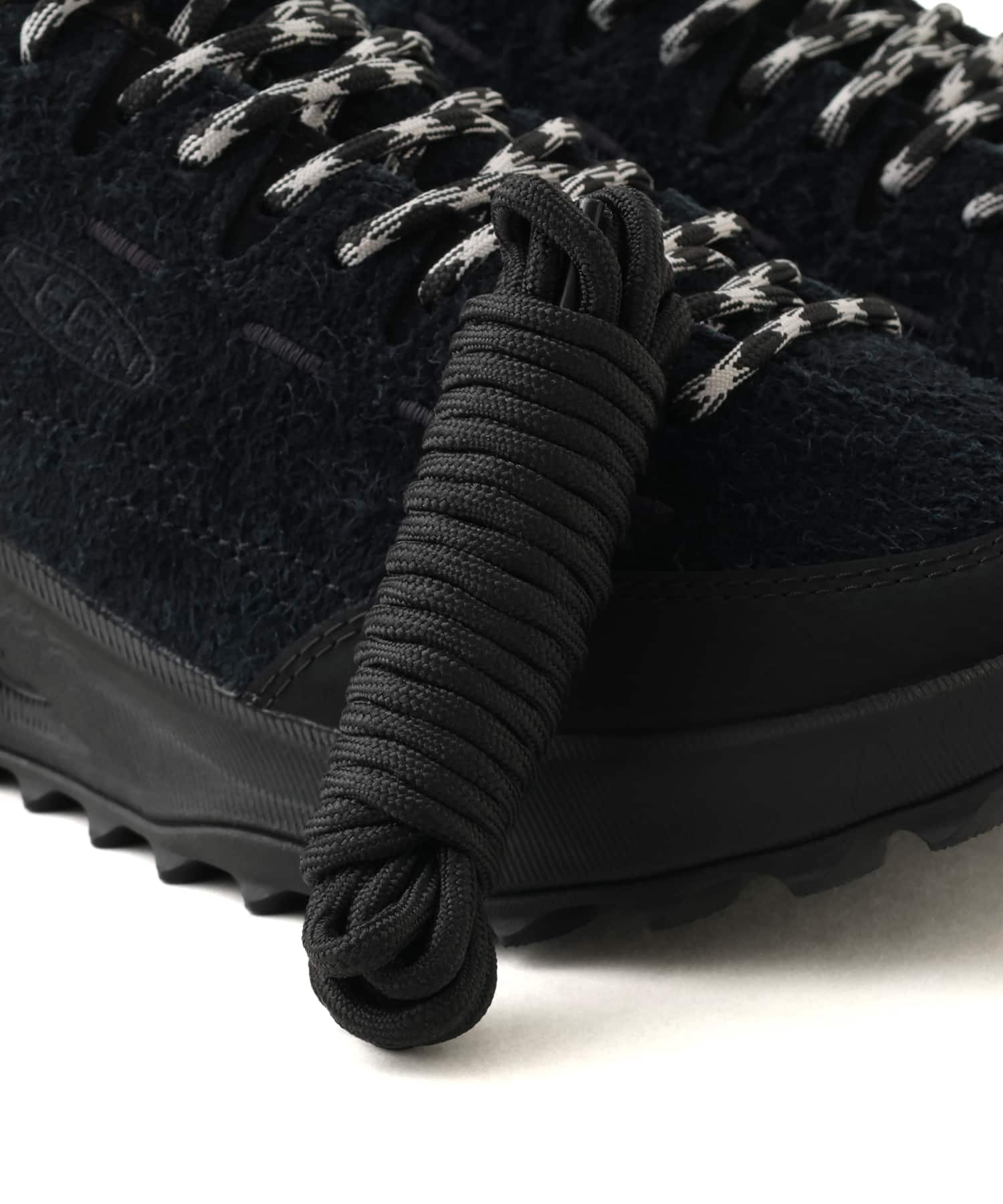 KEEN JASPER ZIONIC BLACK/BLACKの画像