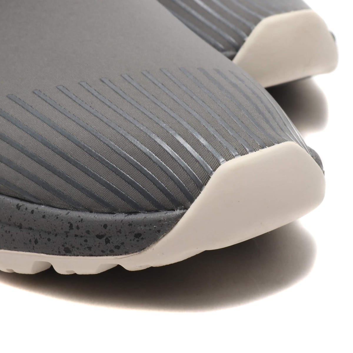 TEVA Peralta CHARCOAL GREY 18FW-Iの画像
