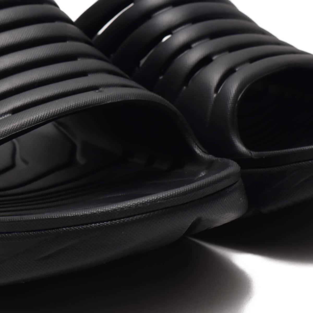 HOKA ONEONE ORA RECOVERY SLIDE  Black/Black 19SS-Iの画像
