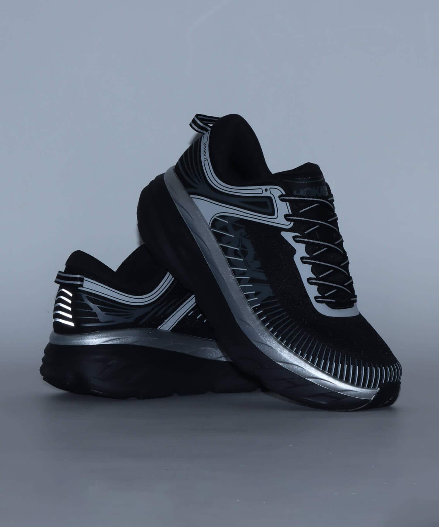 HOKA BONDI 7 BLACKの画像