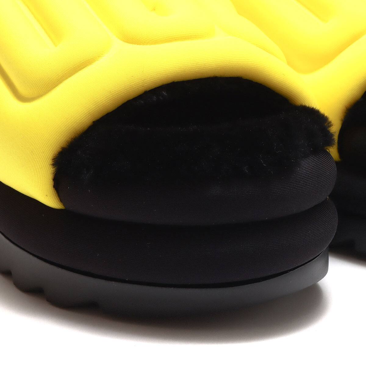 UGG W MAXI GRAPHIC SLIDE CANARY / BLACK 22FW-I（アグ マキシ