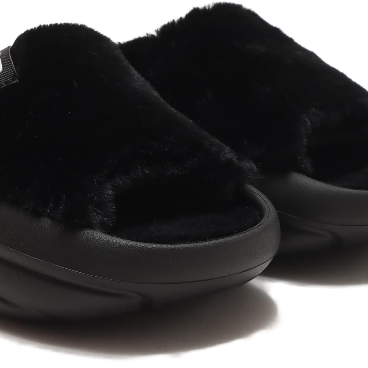 UGG FOAMO UGGPLUSH SLIDE BLACK 23FW-I