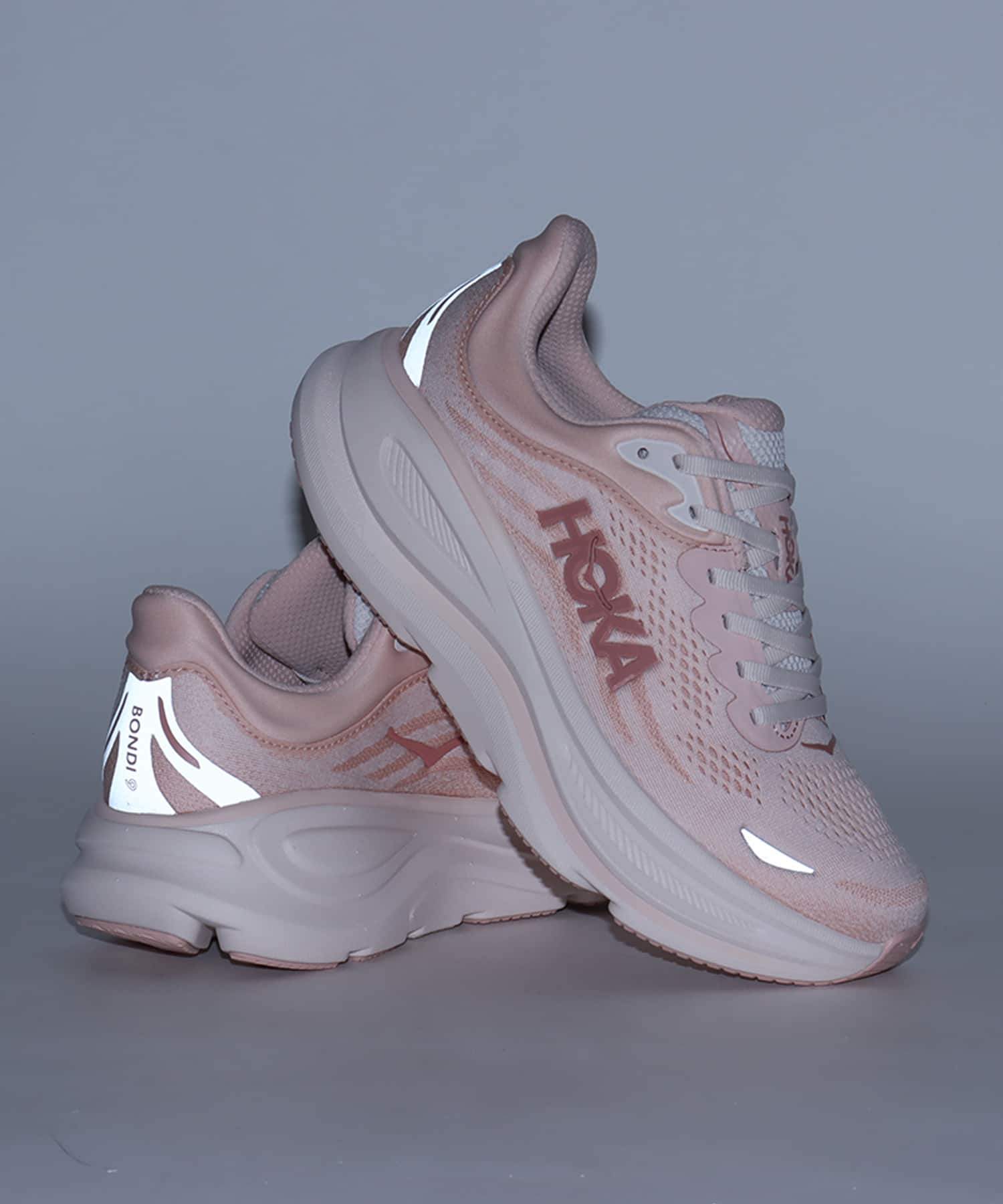 HOKA BONDI 9 ROSE LATTE / ROSE CREAMの画像